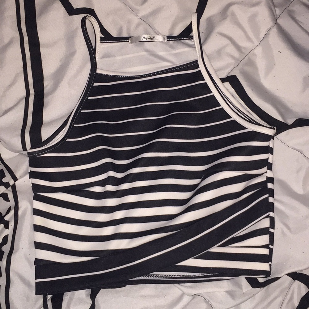 Cute middle crop top